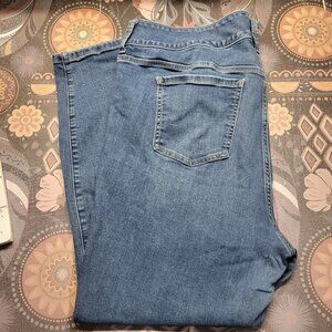 Torrid Size 22R Medium Wash Denim Blue Super Soft Classic Skinny Leg Jegging